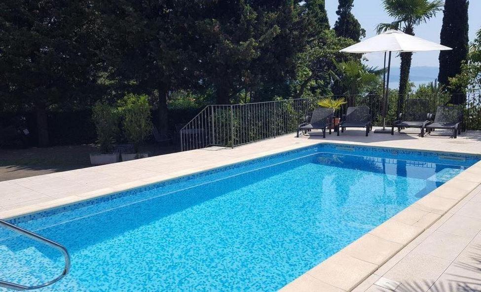 Summer Breeze Apartment With A Pool Опатия Экстерьер фото