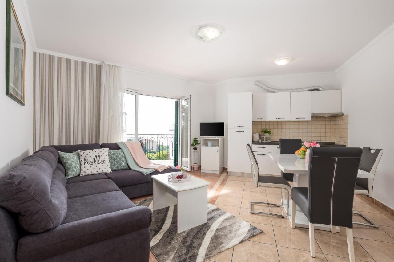 Summer Breeze Apartment With A Pool Опатия Экстерьер фото