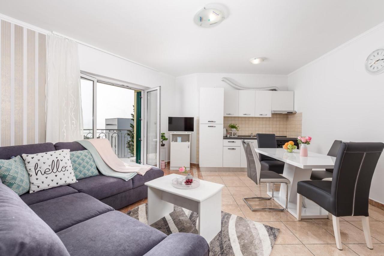 Summer Breeze Apartment With A Pool Опатия Экстерьер фото